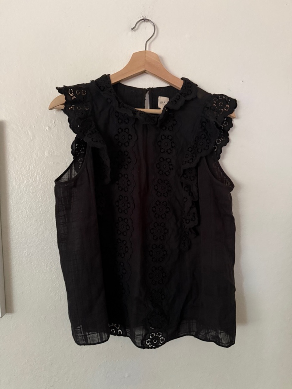 La Vie Rebecca Taylor Black Eyelet Ruffle Tank Sz M